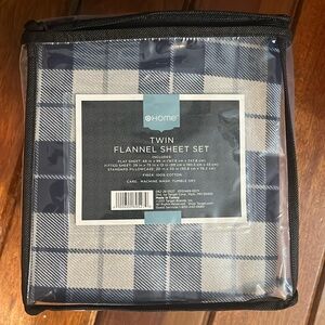 NWT Home Target 100% Cotton Plaid Heavyweight Flannel Twin Sheet Set in Blue